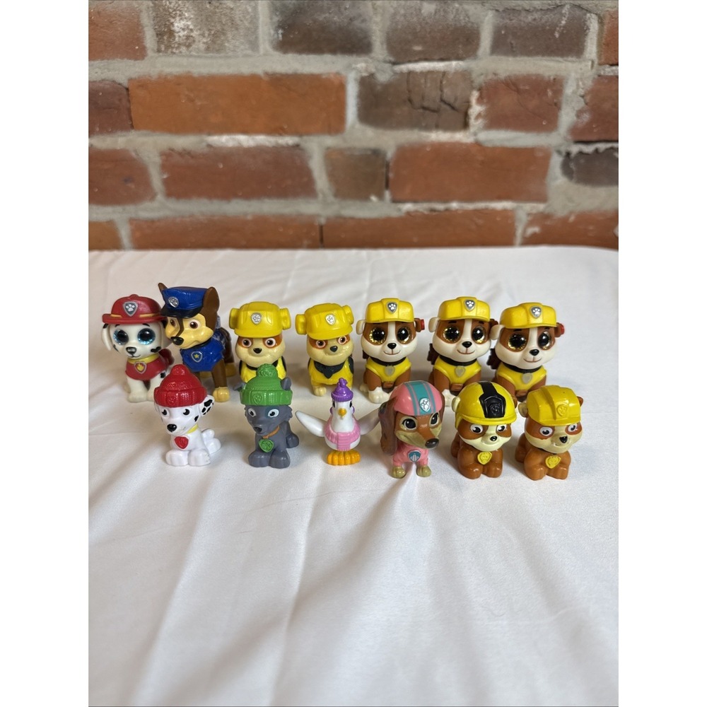 Nickelodeon Paw Patrol Rubble and Crew Set of 13 Action‎ Figures